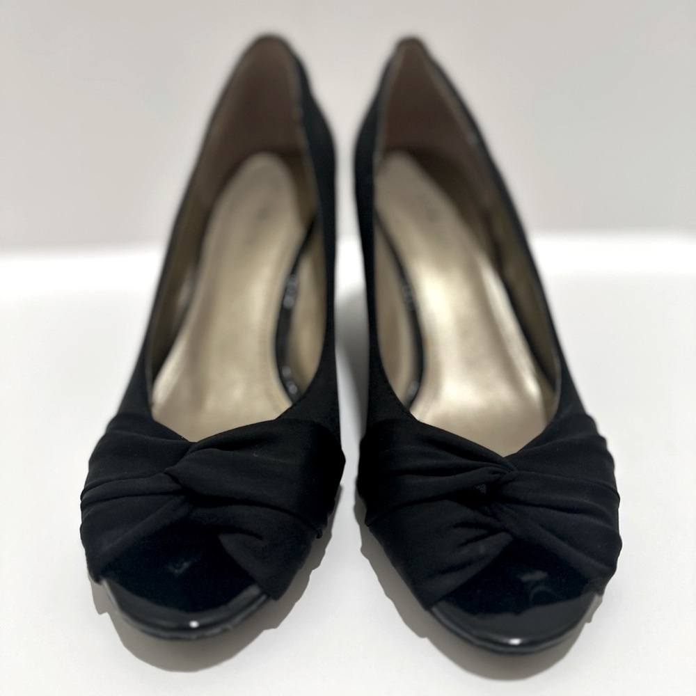 BANDOLINO WOMENS BLACK OPEN TOE HEELS size 9